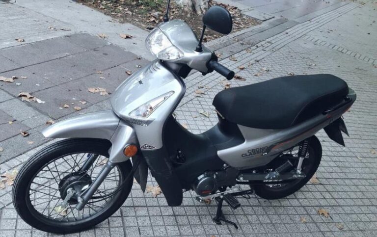 Le robaron la moto a un delivery