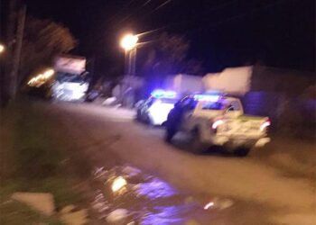 Repelen con piedras y balas un operativo policial