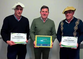 Bouvier distinguió a los campeones regionales de alambradores