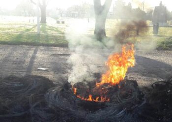 Cuarto día de paro municipal: sin diálogo