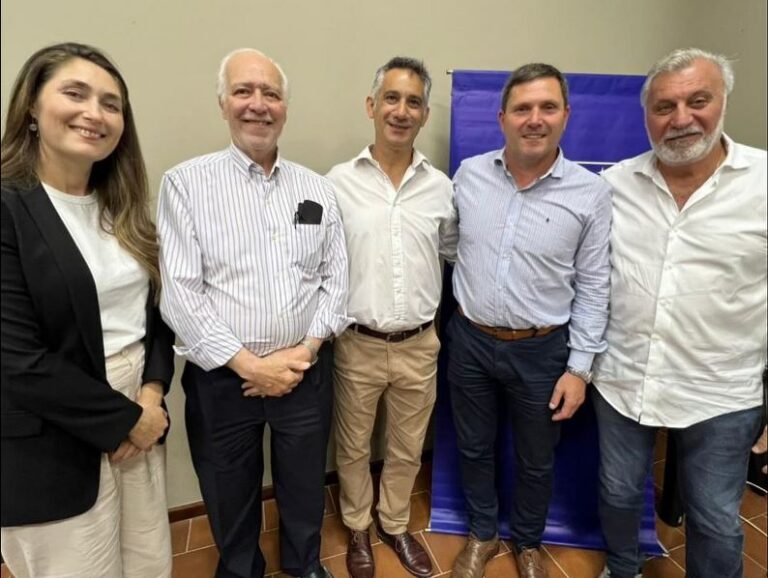 Charla sobre separación de residuos municipales en la Cámara