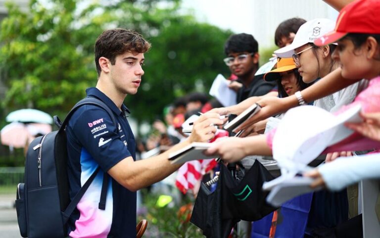 La Fórmula 1 corre en Singapur: locura por Colapinto