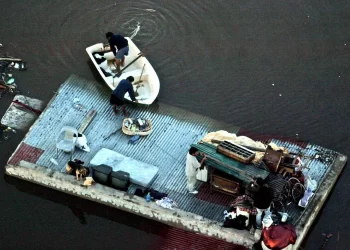 Inundaciones en Arrecifes: rescataron a un hombre de un techo
