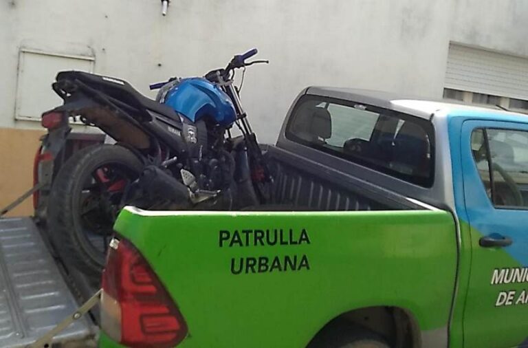 Secuestran autos y motos por falta de documentación