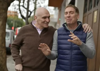 Espert renunció a su candidatura y Santilli encabeza la lista