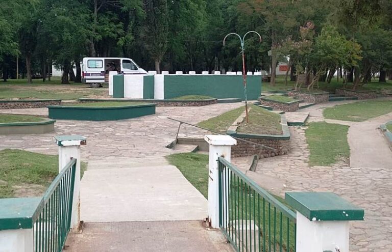 Repararon el escenario del Balneario