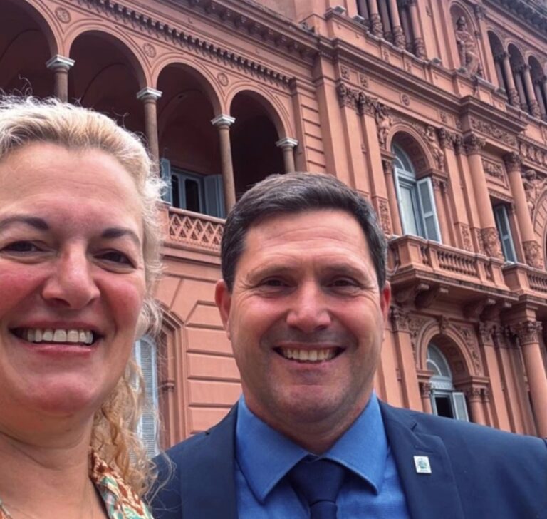 El intendente Bouvier, en la asunción de Diego Santilli