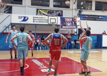 Básquet: Gutiérrez, otra vez entre los mejores cuatro