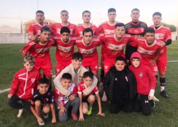 Fútbol: Villa se aseguró la final y cuatro equipos pelean por dos lugares