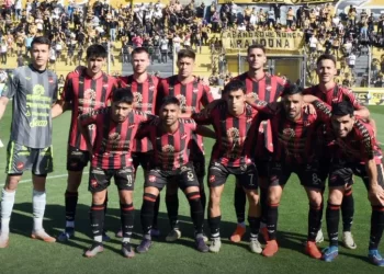 Douglas volvió a ganar y dio un paso más hacia el ascenso