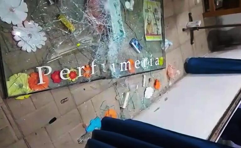 Roban en otro comercio de barrio Fonavi