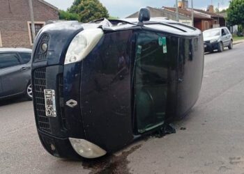 Vuelco y alcoholemia positiva en la mañana