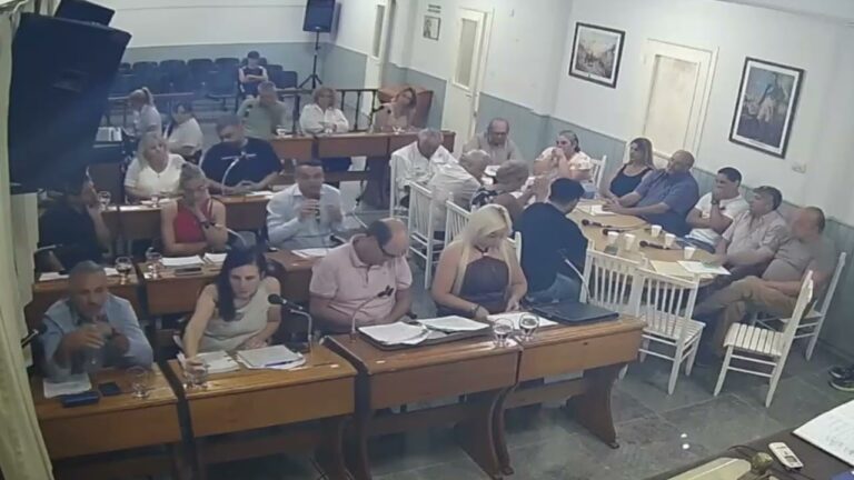 Gabilondo: “Aumentan las tasas pensando en la política y no en la gente”