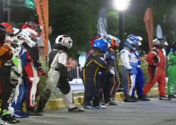 Fiesta del Automovilismo: carrera de kartings picante entre los periodistas