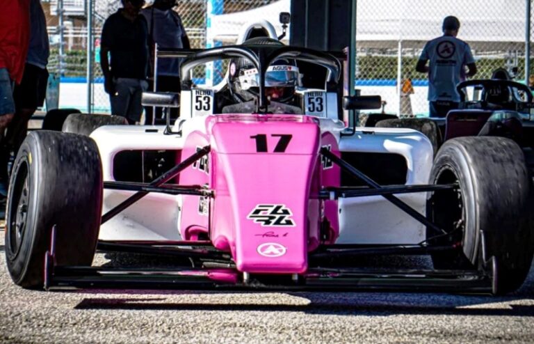 Tres podios en tres carreras: gran debut de Máximo Di Palma en USA