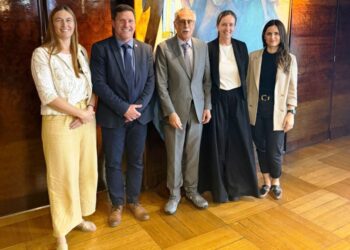 Bouvier se reunió con autoridades nacionales de salud