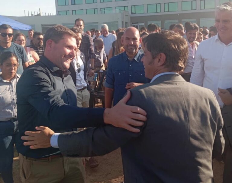 Bouvier acompañó a Kicillof en su visita a San Pedro