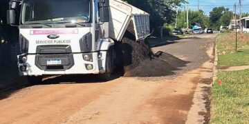 Mejoran la transitabilidad de calles en Villa Sanguinetti