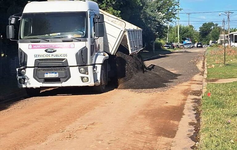 Mejoran la transitabilidad de calles en Villa Sanguinetti