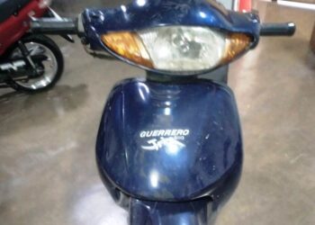 Menor en moto intentó agredir a inspectores de tránsito