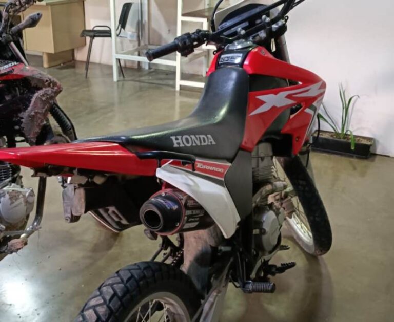 Secuestran ocho motos y un auto en operativos de tránsito