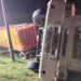 Volcó un camión cargado de pollos sobre ruta 8, en Villa Sanguinetti