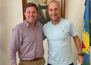 Bouvier entregó un subsidio al Centro Conín Arrecifes