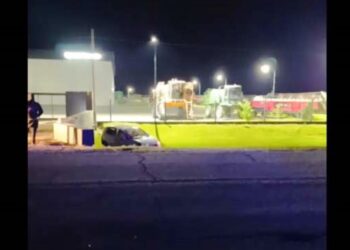 Colón de duelo: fallecen dos jóvenes en un accidente