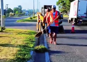 Trabajos integrales viales en distintos barrios de Arrecifes