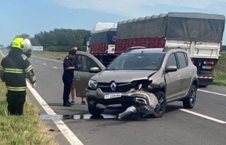 Chocó sola en la autopista 8