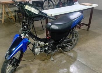 Retienen una moto “conflictiva”