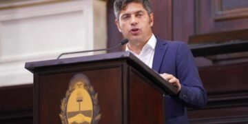 Kicillof afirmó que se está ejecutando la presa del arroyo Pergamino y lo desmintieron