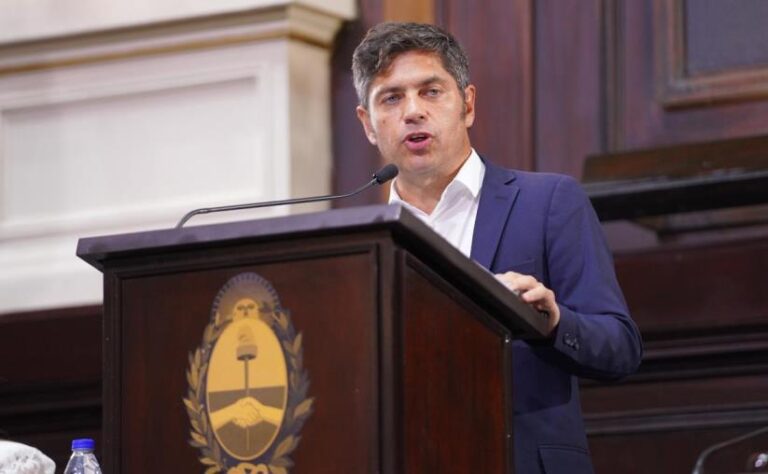 Kicillof afirmó que se está ejecutando la presa del arroyo Pergamino y lo desmintieron