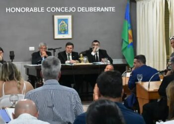 Caliente inicio de sesiones del Concejo Deliberante de Arrecifes