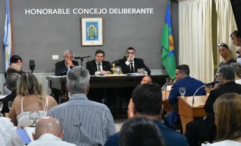 Caliente inicio de sesiones del Concejo Deliberante de Arrecifes
