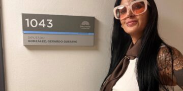 Arrecifeña asesora de diputado nacional se viraliza en medios