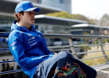 Con Franco Colapinto, arranca la actividad de la Fórmula 1 en China