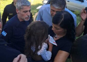 Alerta Sofía: apareció Esmeralda; la abandonaron en un descampado