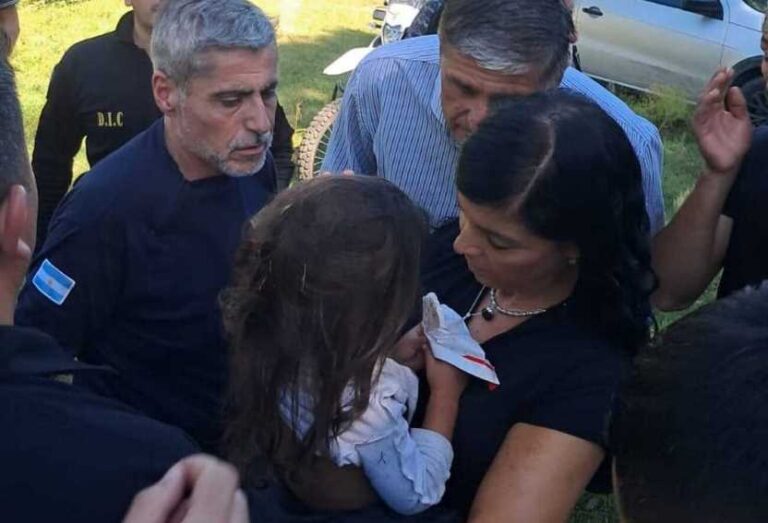 Alerta Sofía: apareció Esmeralda; la abandonaron en un descampado