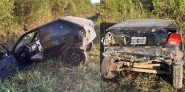 Un Fiesta se clavó de punta en una cuneta