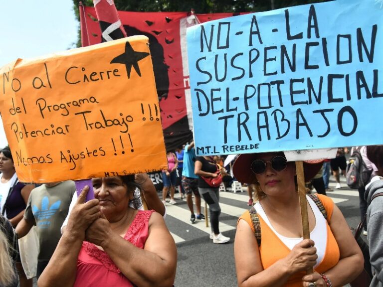 El Gobierno dará de baja 900 mil planes sociales y lanzará vouchers de capacitación