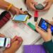 Comenzó a regir la prohibición de uso de celulares en las escuelas