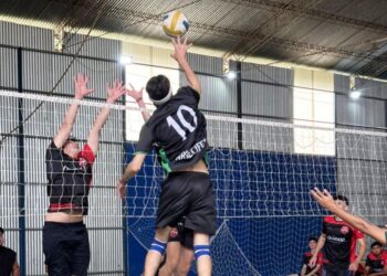 La Escuela Municipal de Vóley Arrecifes ya compite en la Liga Lujanense