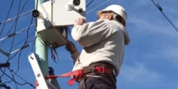 Detienen a un menor por dañar una cámara de seguridad