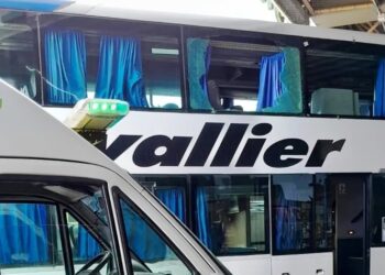 Ataque a piedrazos a un Chevallier en la autopista 8