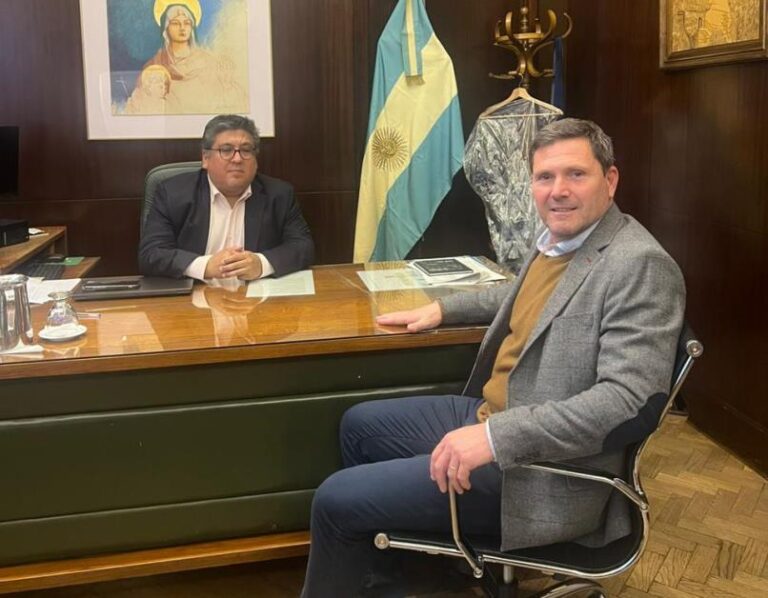 Bouvier se reunió con director del Banco Provincia para renovar el parque de máquinas