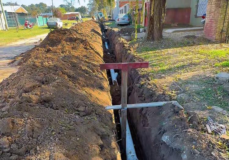 Continúa la extensión de la red cloacal en Arrecifes