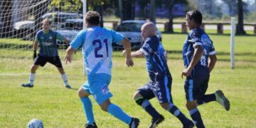 El intendente de Ramallo amenaza con suspender un torneo de fútbol si no le pagan