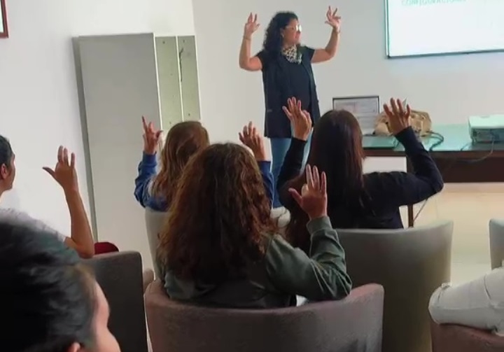 Taller de Lengua de Señas para empleados municipales