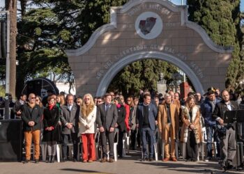 Bomba: Bouvier pide a todos sus funcionarios que le pongan a disposición su renuncia